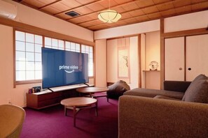 Living area - KONJAKUSO Nara Naramachi "MUSHIBUROYA" Sauna Villa (Nara)