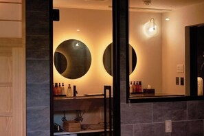 Bathroom - KONJAKUSO Nara Naramachi "MUSHIBUROYA" Sauna Villa (Nara)