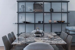 Dining - Spring Deals | Lux 4BR w/ Modern Kicthen & A/C (Vermont South)