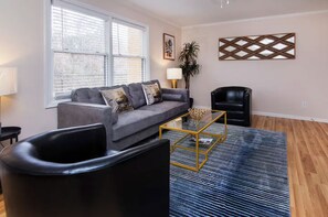 Living area - Cozy 1BR for Longer Stays Close to Uptown (Charlotte)