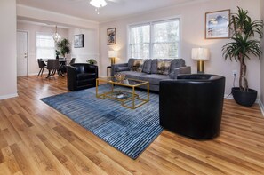Living area - Cozy 1BR for Longer Stays Close to Uptown (Charlotte)