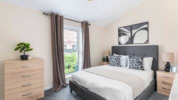3 bedrooms, iron/ironing board, free WiFi, bed sheets