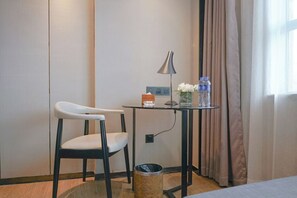 Superior Single Room, City View | Interior - Paco Hotel Datang Metro Guangzhou (Guangzhou)