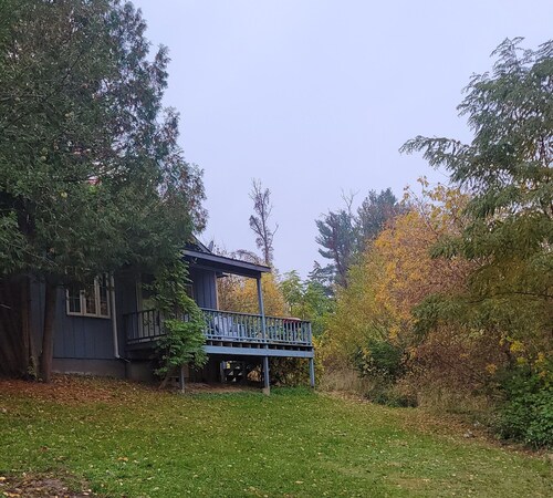 Tranquil blue cabin at River Rail Retreats at palisades