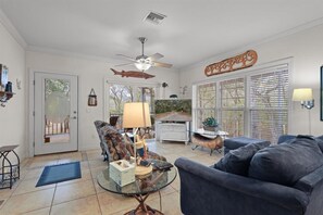 TV - River Watcher Cottage (Bell)