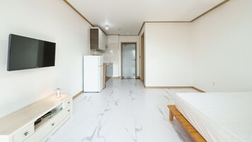 Basic Room, 1 Bedroom (501(Bed Room/Forest View)) | 1 bedroom, free WiFi