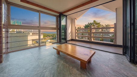 Habitación básica, 2 habitaciones (VIP3(Two-room / Ocean View)) | 1 dormitorio y wifi gratis. Donghae Mangsang Haeoreum Pension