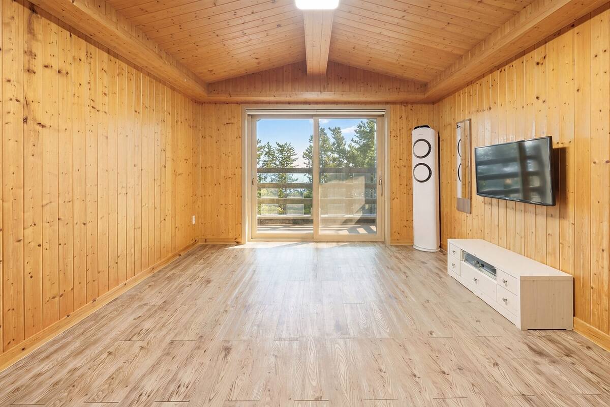 Kamar Basic, 2 kamar tidur (VIP5(Two-room / Ocean View)) | 1 kamar tidur dan Wi-Fi gratis