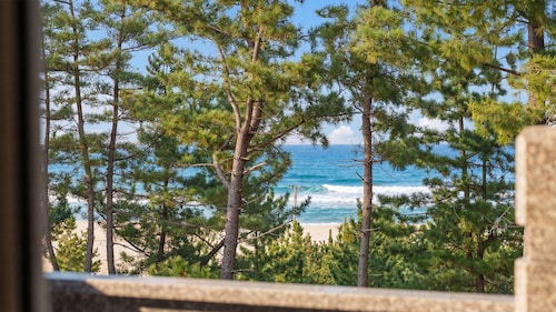 Donghae Mangsang Haeoreum Pension