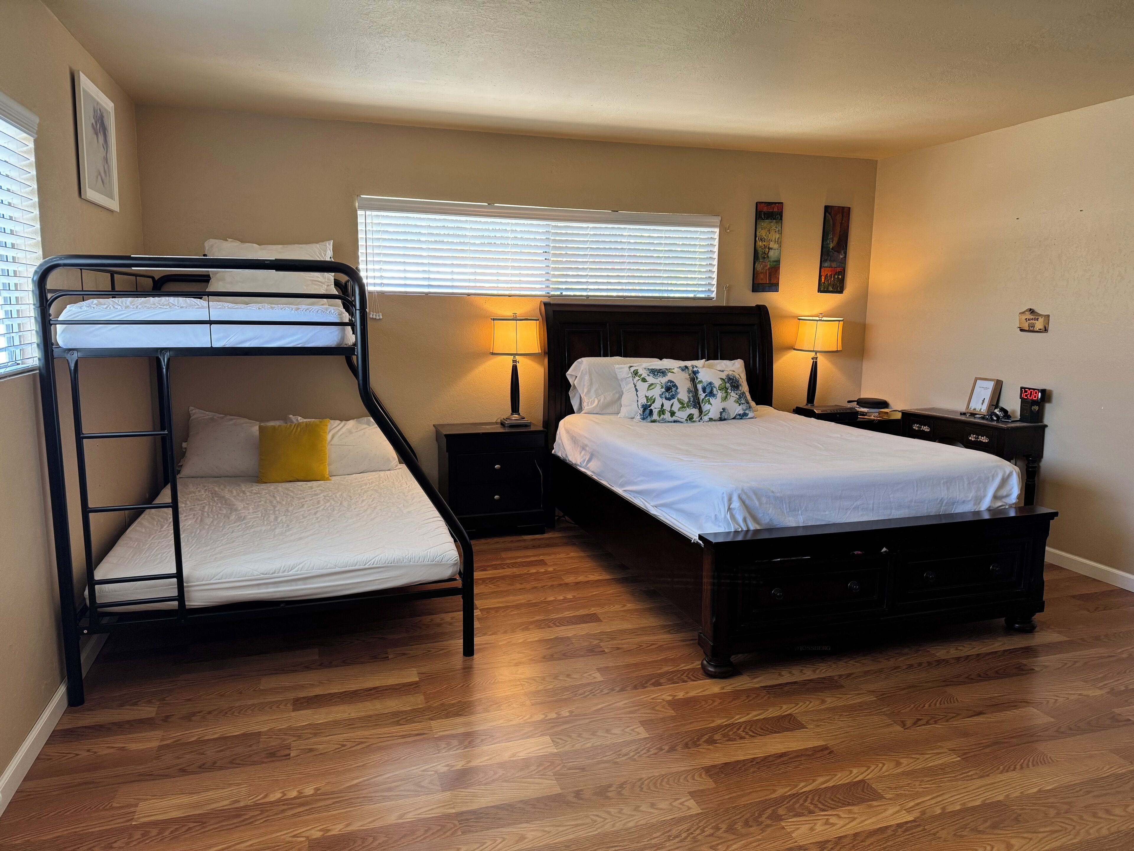 5 makuuhuonetta, silitysrauta/-lauta, internet, vuodevaatteet