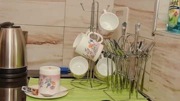 經典公寓 | 私人廚房 | 電冰箱、微波爐、鍋具/餐盤/廚房用品