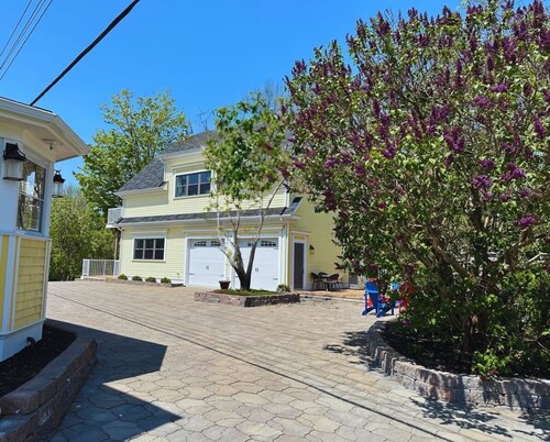 The Oaks Seaside Retreat