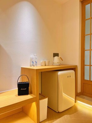 Classic Double Room, Courtyard View | Interior - Dali Ancient City Ped Mall Meishu B & B (Dali)