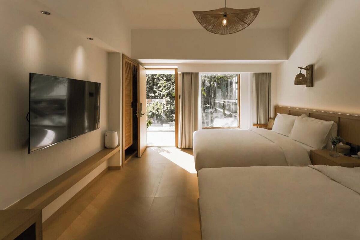 Cortinas blackout y sistema de insonorización 