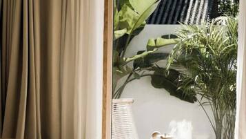 Classic Double Room, Courtyard View