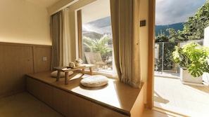 Habitación senior doble, vista a la colina | Interior