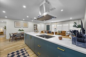 Fridge, microwave, oven, stovetop - Stylish 3BR Oasis w/ Pool, Near the Beach & Casino (Hollywood)