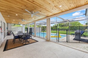 Pool - Stylish 3BR Oasis w/ Pool, Near the Beach & Casino (Hollywood)