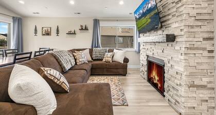 VICTOR POWWOW: Grand Targhee Teton Mtns Skiing Trails Snowmobiling Condo