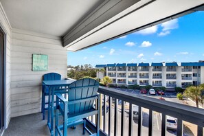 Property grounds - Playful Tybee Island Getaway Near the Beach | Heated Pool Access (Tybee Island)