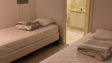 3 habitaciones, tabla de planchar con plancha y wifi gratis