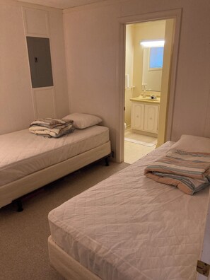 3 bedrooms, iron/ironing board, free WiFi