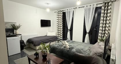 Room-studio Suit With Balcony Sleeps 3pp