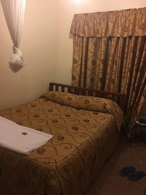 Standard Single Room | Free WiFi, bed sheets - Ibis hotel Nyeri (Nyeri)