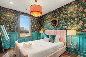 熨斗/熨衫板、可攜式嬰兒床、免費 Wi-Fi、床單