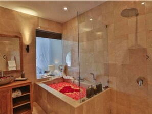Suite, Garden View | Bathroom - The Kanjeng Resort & Villa Ubud - Bali (Ubud)