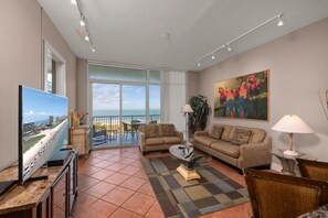 TV - Wake to Gulf Views! 7th Floor Luxury at Sapphire! (South Padre Island)