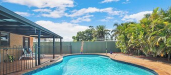 Entire home in Kippa-Ring, Australia