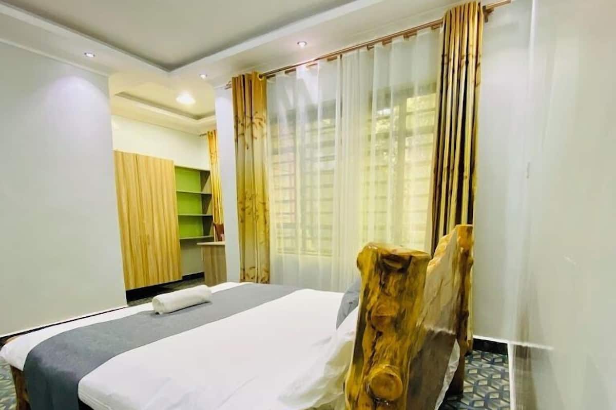 Deluxe Double Room | WiFi (free), bed sheets