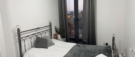 Appartement, 2 slaapkamers, roken, balkon | 3 slaapkamers