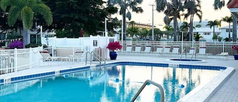 Siesta Harbor 2BR – 55+ Pool, Hot Tub & Beach (6360)