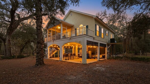 Exterior - River Bend Cottage on the Suwannee River (Bell)