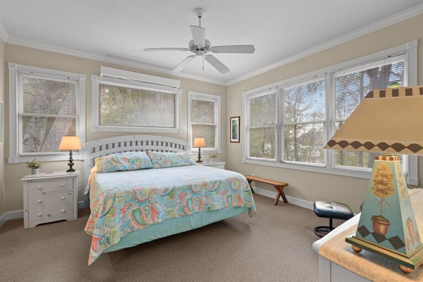 4 Schlafzimmer, Schreibtisch, WLAN, Bettwäsche