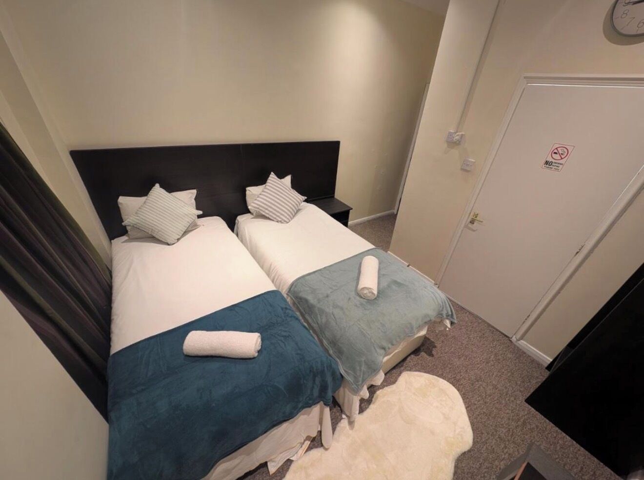 Classic Twin Room | Iron/ironing board, free WiFi