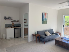 Living area - Mary Valley Magic -Noosa & Rainbow beach base, hinterland views, country quiet (Lagoon Pocket)