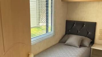 3 Schlafzimmer, BĂŒgeleisen/BĂŒgelbrett, WLAN, BettwĂ€sche