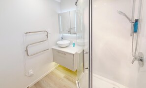 Dusche, Seife, Toilettenpapier