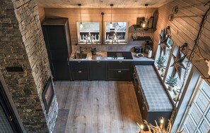 Refrigerador, horno, lavavajillas y cafetera y tetera 