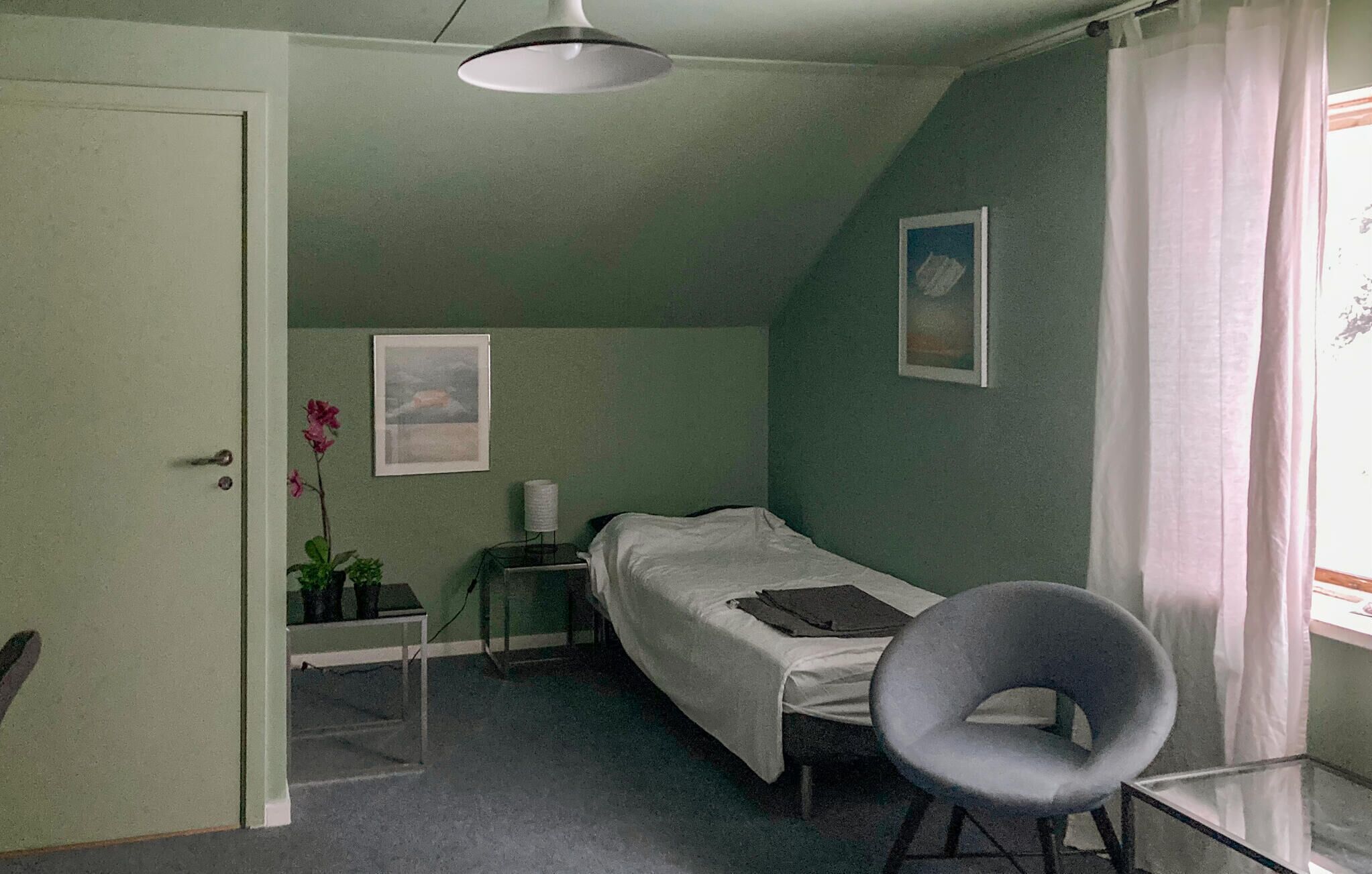 3 Schlafzimmer, Reisekinderbett