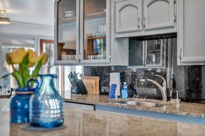 Interior - Experience luxury at The Bear Den in Tahoe City, a spacious 4-bedroom retreat with hot tub (Tahoe City)