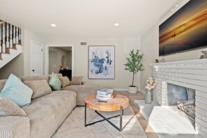 Smart-TV, Videospiele, Tischfußball