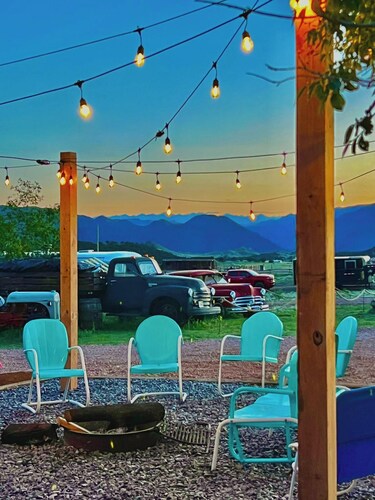 Starlite Vintage Resort - Modern Comfort, a time capsule near Royal Gorge