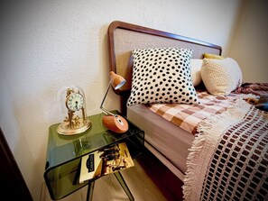 Room - Starlite Vintage Resort - Modern Comfort, a time capsule near Royal Gorge (Cañon City)