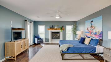 6 chambres, bureau, fer et planche à repasser, lit de bébé portatif