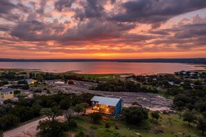 Exterior - 6b/4.5b Pool w lake views, 3 acres, lake access (Buchanan Dam)
