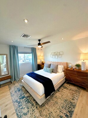 3 habitaciones, escritorio, tabla de planchar con plancha y wifi 